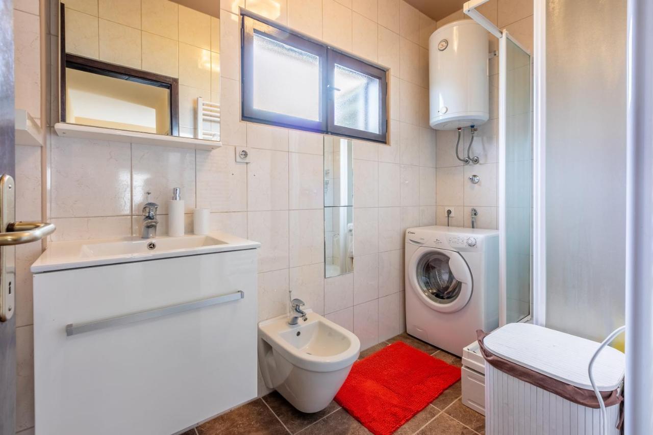 Zec Apartment *