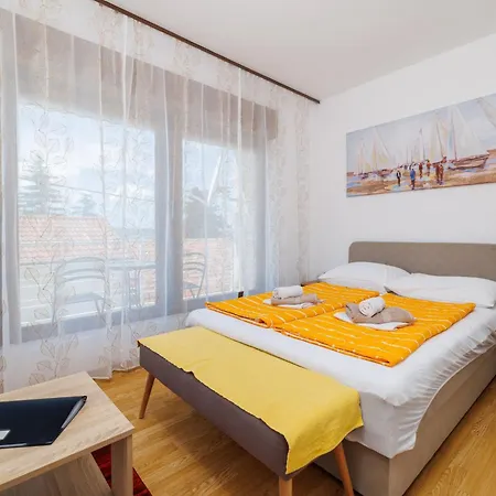Apartments Zec Selce Exterior photo