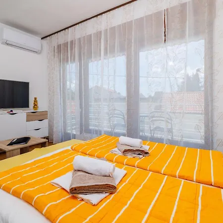 Apartments Zec Selce Exterior photo