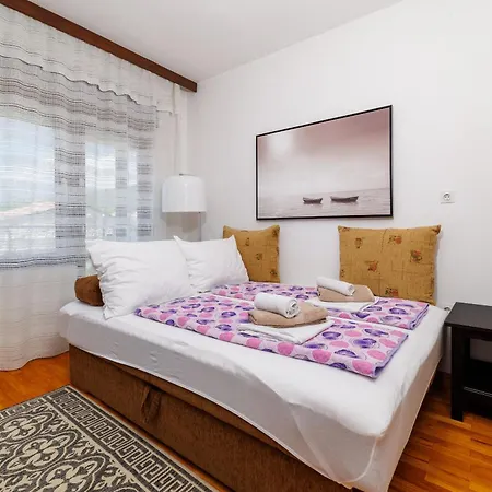 Apartments Zec Selce Exterior photo